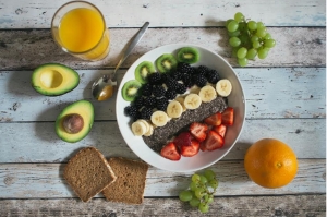 Es crucial comer dentro de la primera hora después de despertar