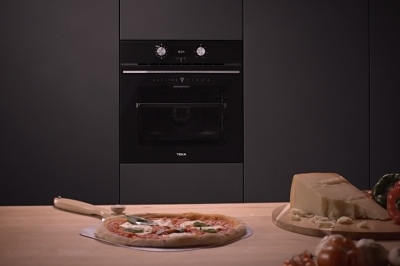 El nuevo horno Maestro Pizza de TEKA te da la oportunidad de hacer pizzas en tan sólo 3 minutos