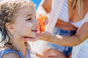 Protegiendo el futuro: La importancia de la Fotoprotección en niños y adolescentes