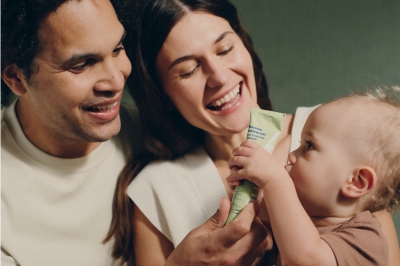 Mustela presenta su nuevo bálsamo universal de cuidado de la piel, ultra nutritivo, para toda la familia