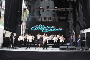 Al ritmo de la cumbia, Centenario y Los Ángeles Azules realizan concierto sorpresa en la CDMX