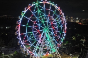 Se enciende la luz de la rueda de la fortuna “Aztlán 360”