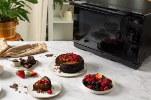 Tarta de quesos con chocolate y frutos rojos, un delicioso postre de chocolate