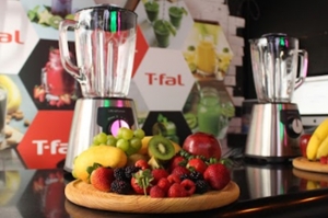 Prepara deliciosos smoothies de forma fácil y rápida con la licuadora Ultraforce de T-fal