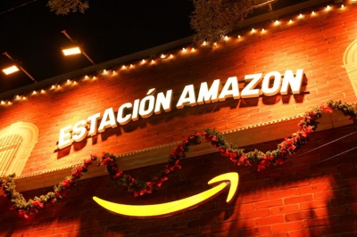 Descubre la magia de la temporada en la inauguración de &#039;Estación Amazon&#039;: Un mundo de encanto navideño