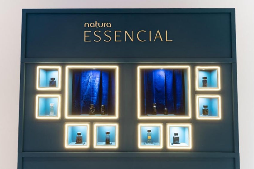 Essencial OUD: descubre lo inesperado que conquista sentidos